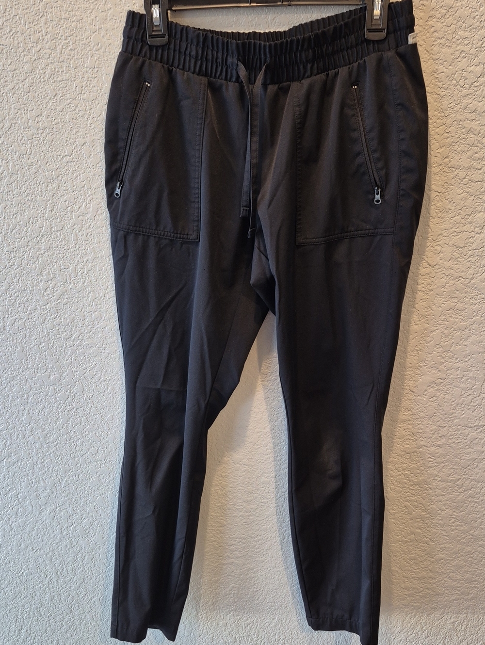 Magellan Outdoors Black Zip-Pocket Jogger Pants
